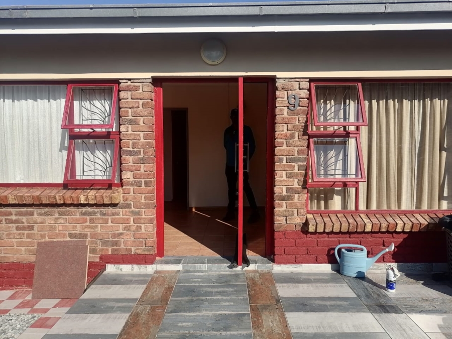 To Let 3 Bedroom Property for Rent in Madeira Park Eastern Cape